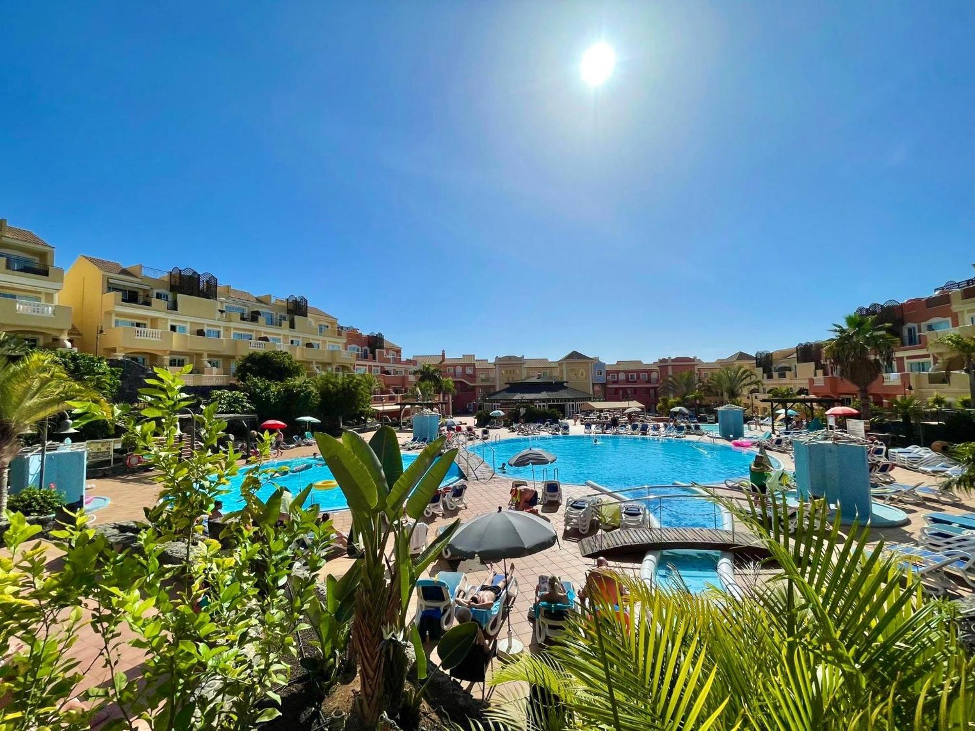 Sunny Apartment & Heated Pool Los Cristianos  Exterior foto